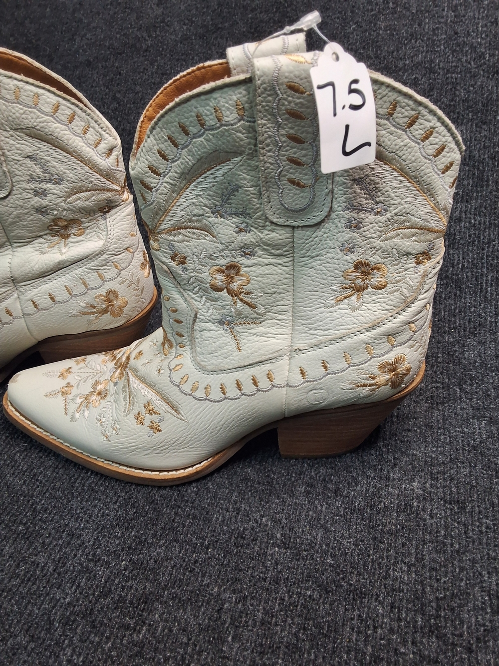 dingo Cream Embroidered Western Heeled Boots